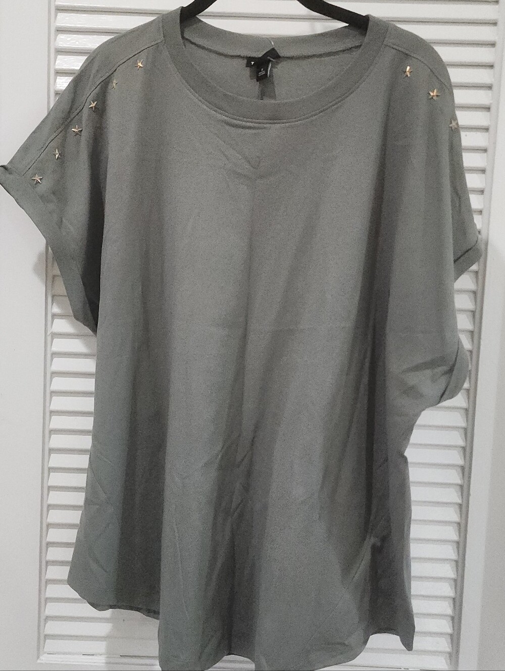 torrid Green Gray Star Stud Shoulder Relaxed Tee